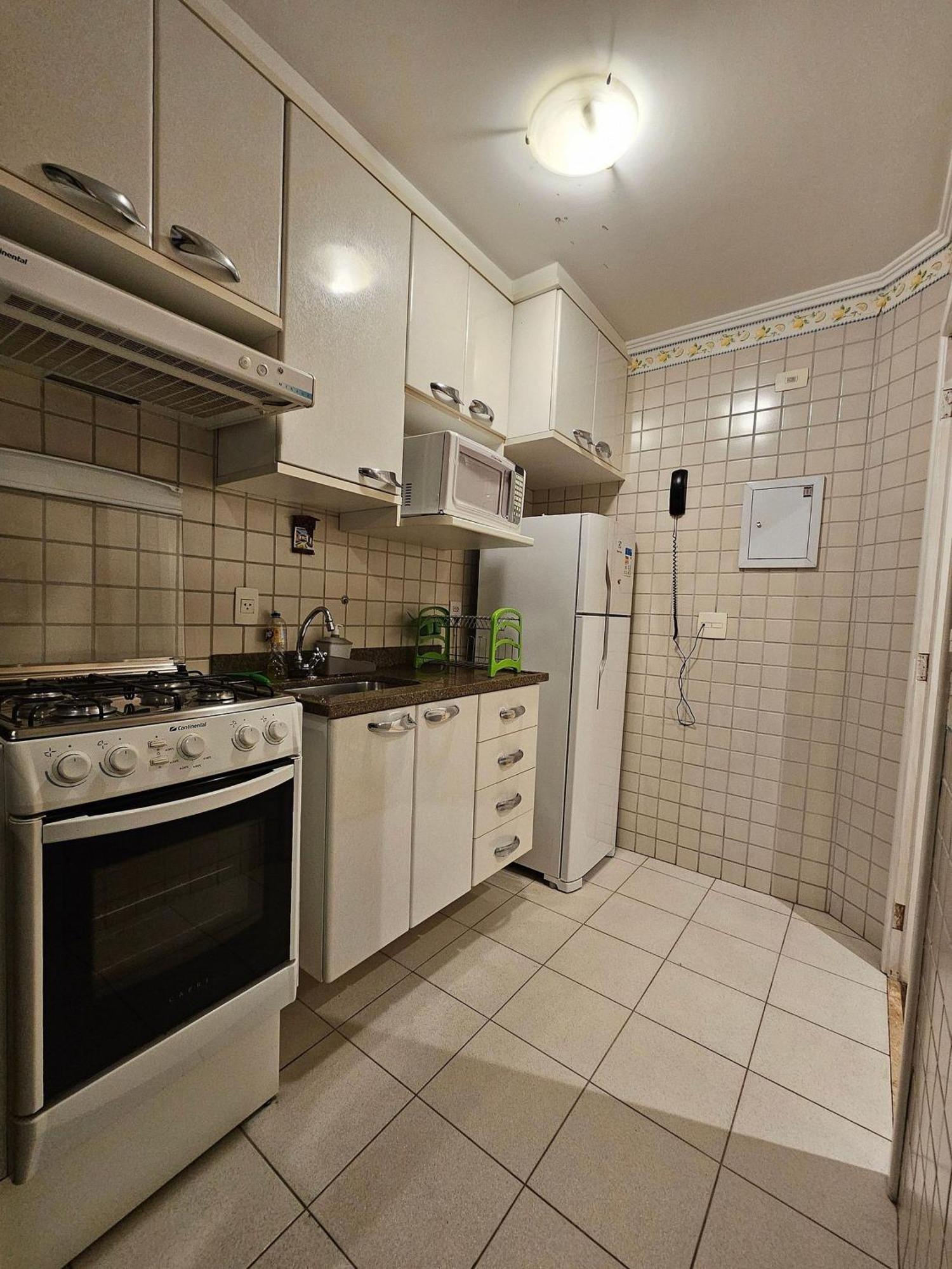 Flat Apart/hotel Com Uma E Cozinha Completa